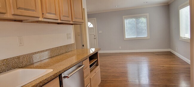 Foto del edificio - 17565 Bullock St