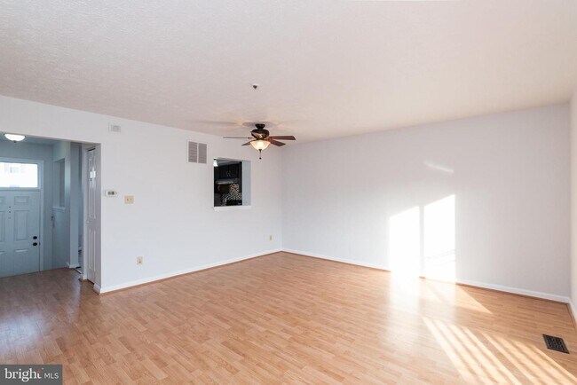 Building Photo - 122 Hunter Ct