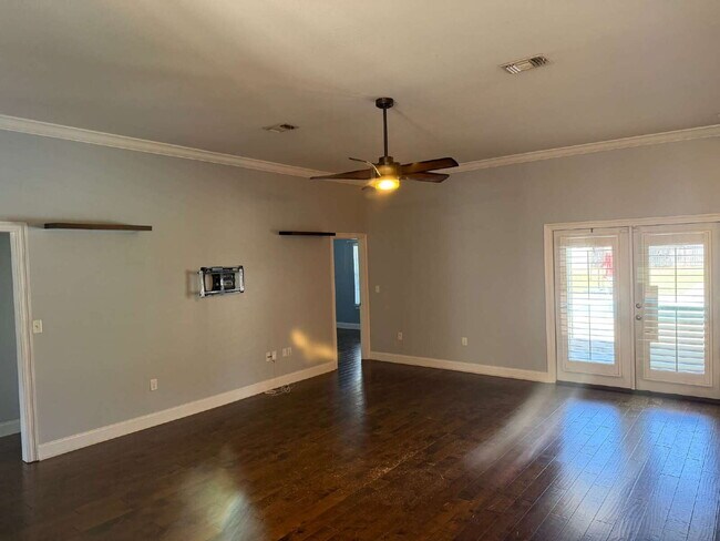 Foto del edificio - "Spacious 4-Bedroom Pool Home in Crestview!"