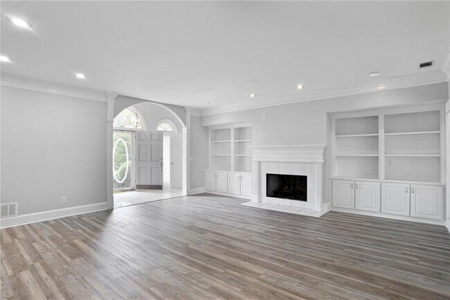Foto del edificio - 6310 Chestnut Pkwy