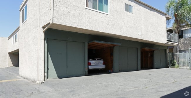 Building Photo - Mission Village