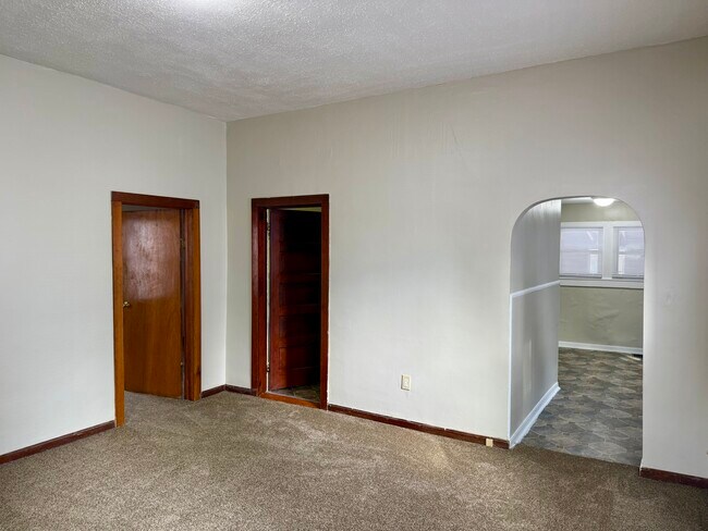 Foto del edificio - 222 E 4th St