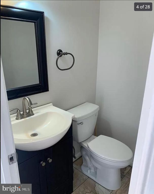 Foto del edificio - 14880 Emberdale Dr