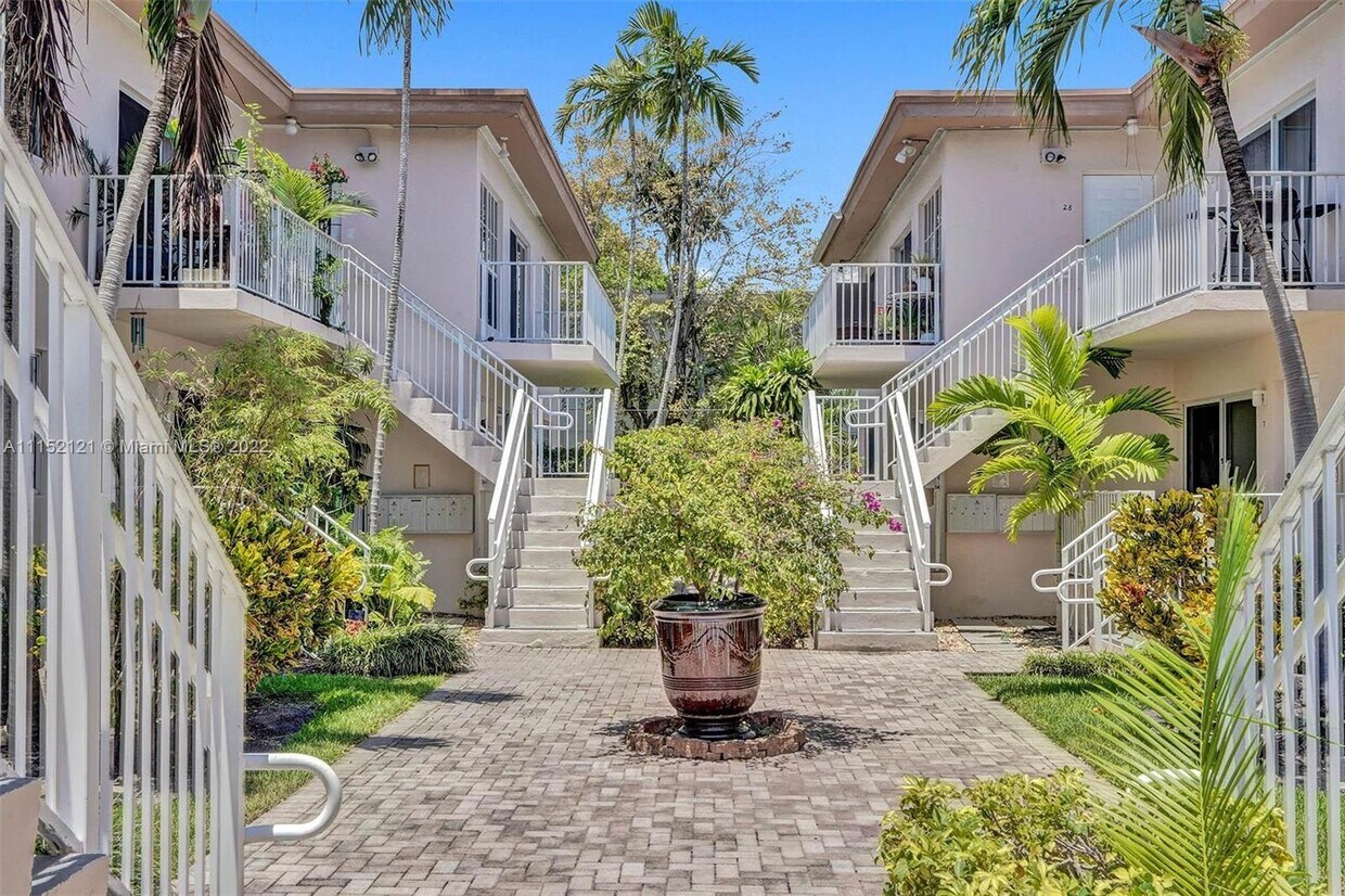 9280 Bay Harbor Ter Unit 26, Bay Harbor Islands, FL 33154 Condo for