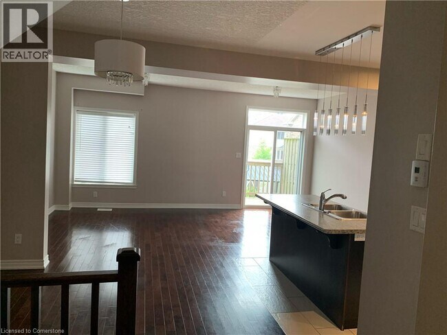 Building Photo - 116 Highgate Dr