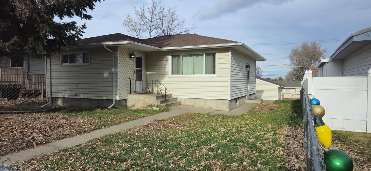 Primary Photo - 1813 13th Ave S