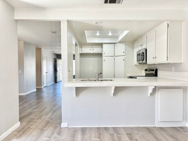 Foto del edificio - 3604 Ketch Ave