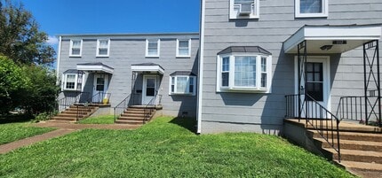 Building Photo - 205 Windham St NE