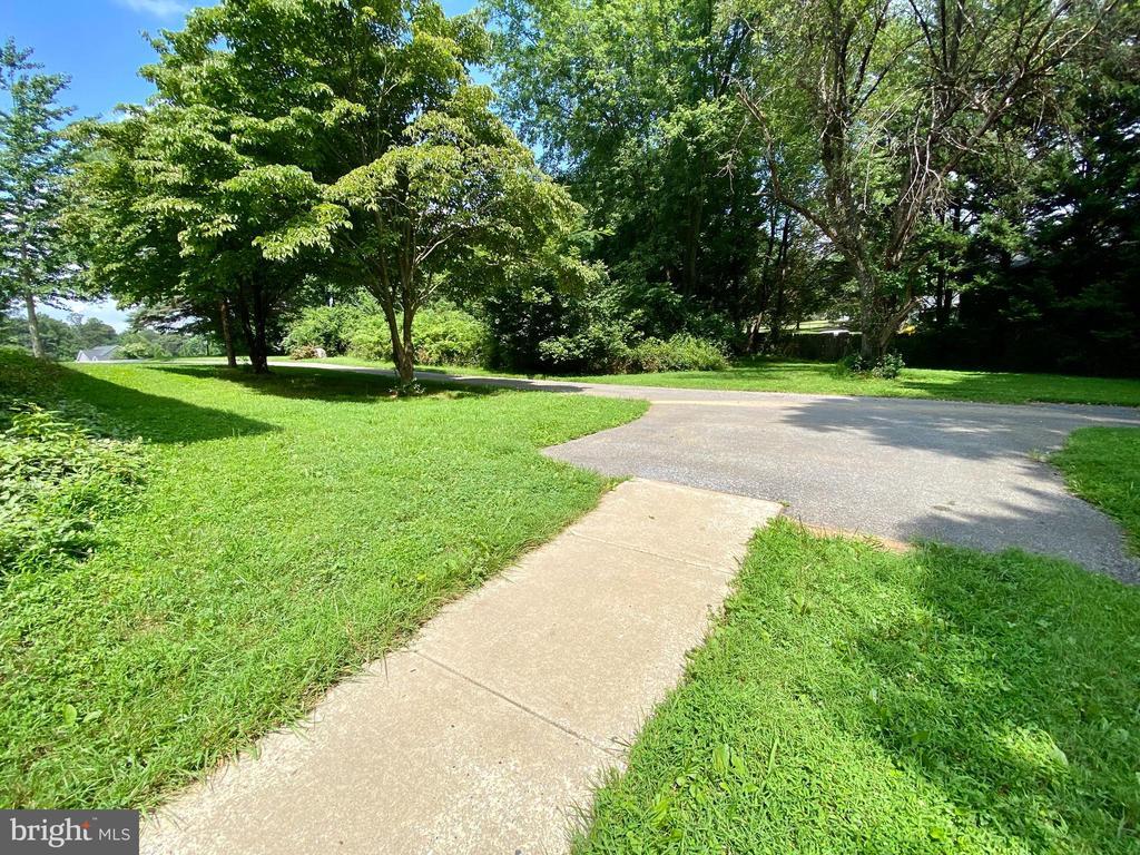 Foto principal - 1851 Florence Rd