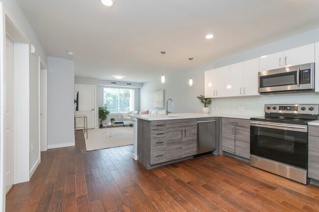 Building Photo - 3857 Pechin St