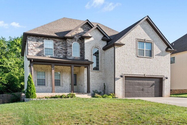 Building Photo - Pet Friendly Four Bedroom with Bonus!