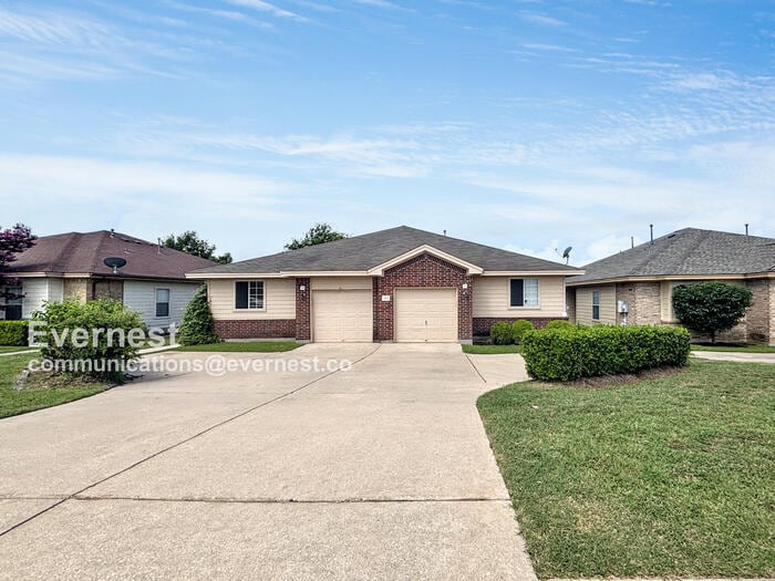 Primary Photo - 2804 Southampton Way