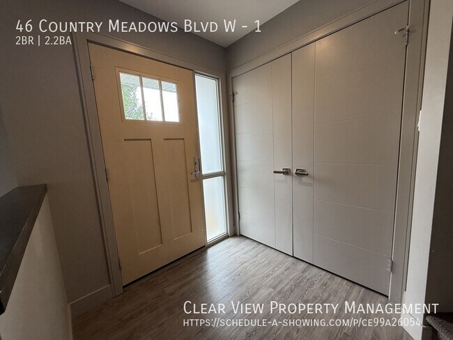 Photo du bâtiment - ?? Stunning 2-Bedroom Townhouse with 4 Bathrooms and Modern Design!