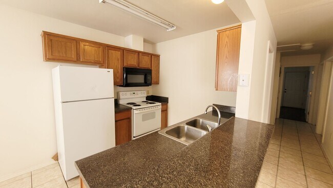 Foto del edificio - Cozy 3 Bed 2 Bath Duplex!