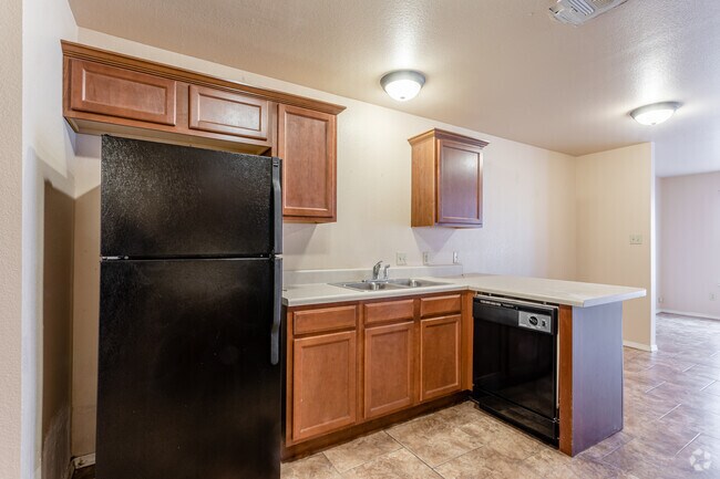 2BR, 2BA - 1100 SF - Stonebriar Court