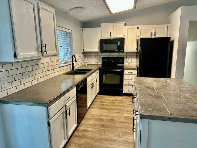 Building Photo - Indian Trail Rental Available Now