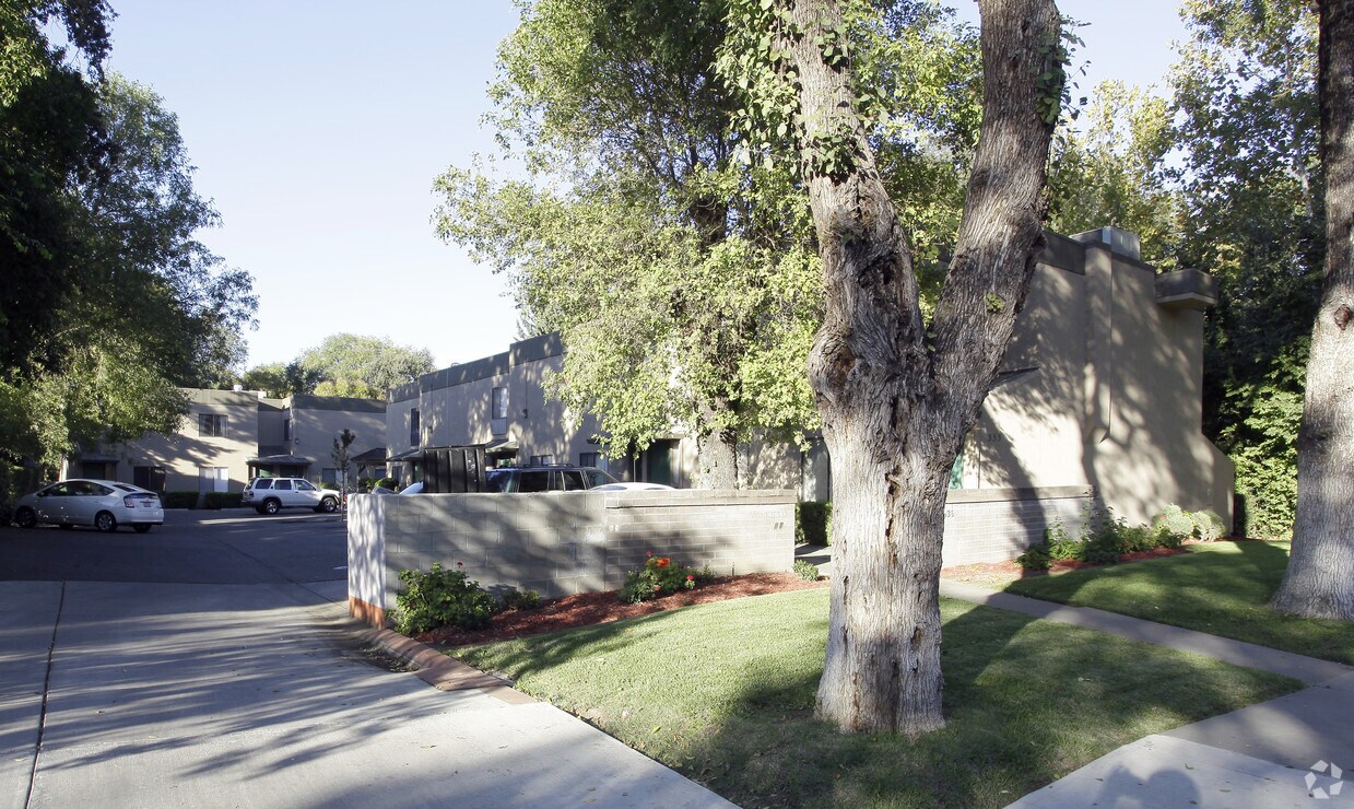Foto principal - 335 7th St