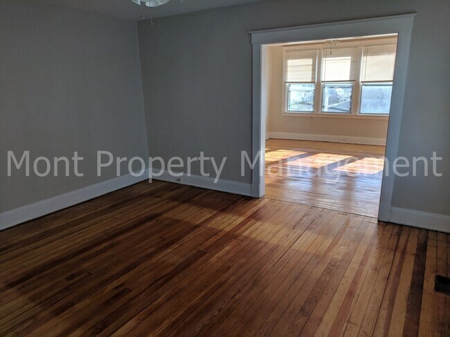 Building Photo - 212 Jackson Avenue - 2