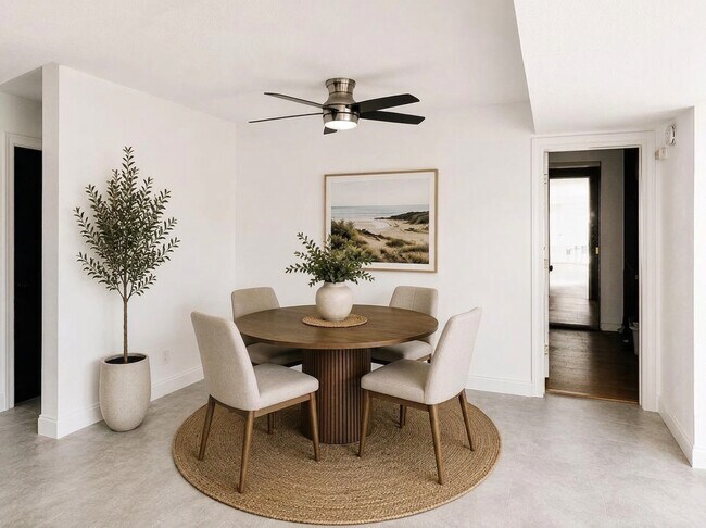 Comedor - 2507 E 15th St