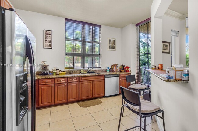 Foto del edificio - 3001 NE 185th St