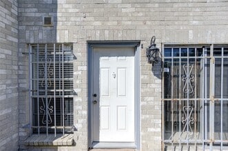 Building Photo - 6500 Sands Point Dr