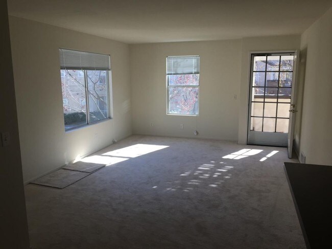 Living Room - 760 Overture Ct