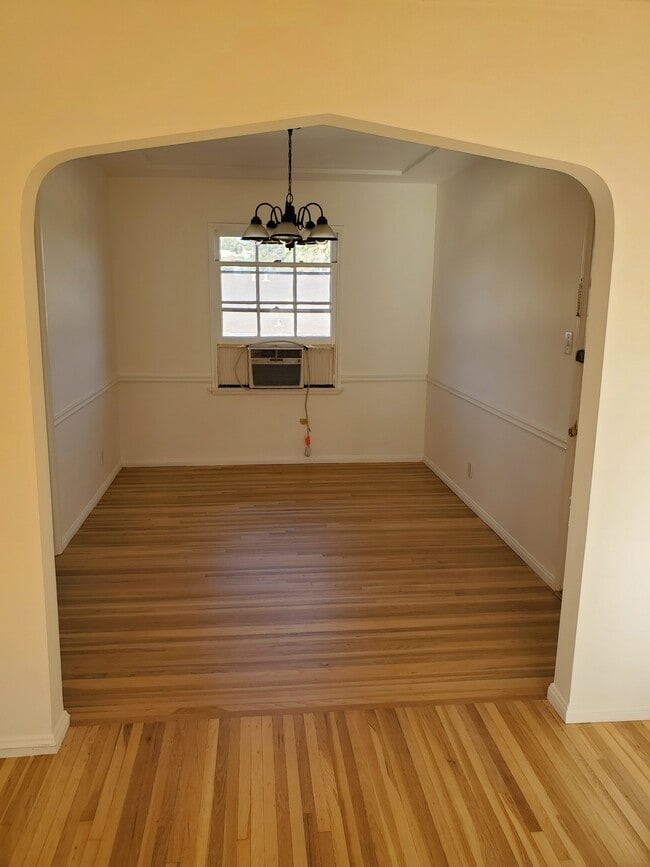 Building Photo - 3966 Los Feliz Blvd