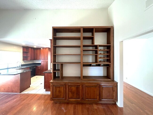 Foto del edificio - Beautiful 4 Bedroom Single Family Home for...