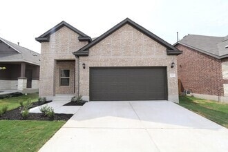Building Photo - 221 Papaya Dr