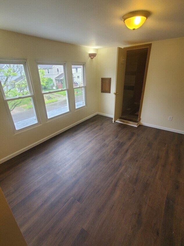 Foto principal - 1180 Atwood Ave