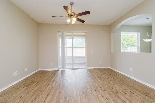 Foto del edificio - 18211 Hollyhills Way