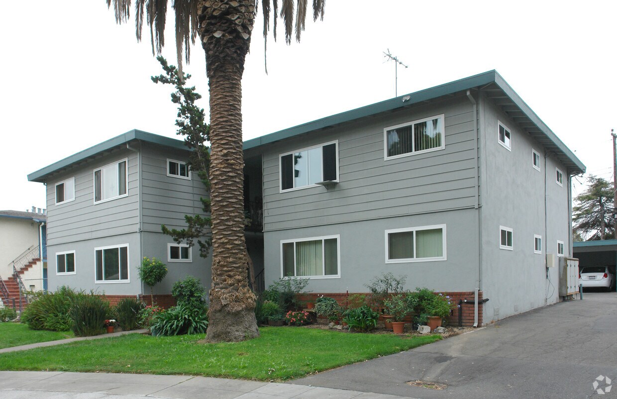 Primary Photo - 2030 Beatrice Ct