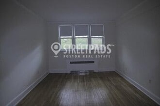 Building Photo - 75 Kilsyth Rd