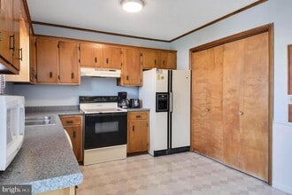 Building Photo - 19948 Church St