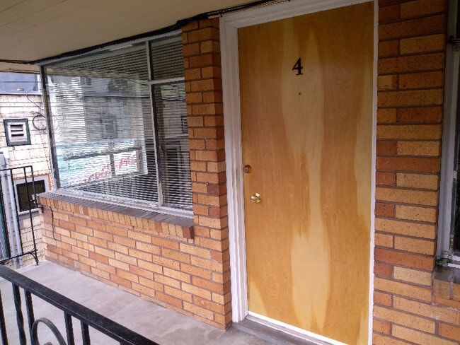 Photo - 1741 S Hanford St Apartment