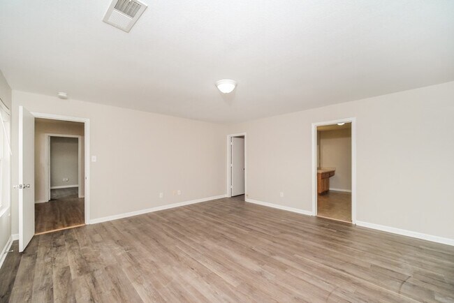 Building Photo - Great 3 bedroom in Madison