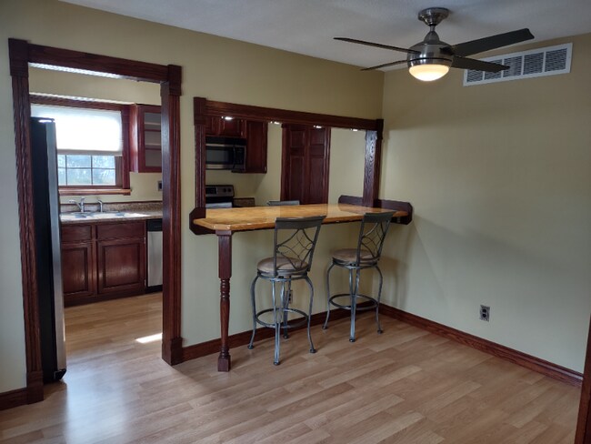 Building Photo - 7644 Brams Hill Dr