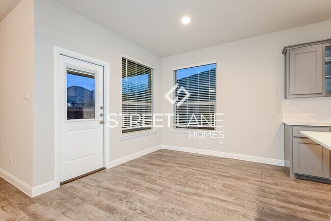 Building Photo - REDUCED!