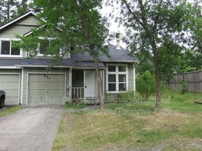 Building Photo - 511 Malibu Dr SE