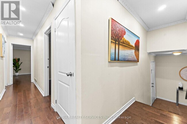 Photo du bâtiment - 13 Linkdale Rd