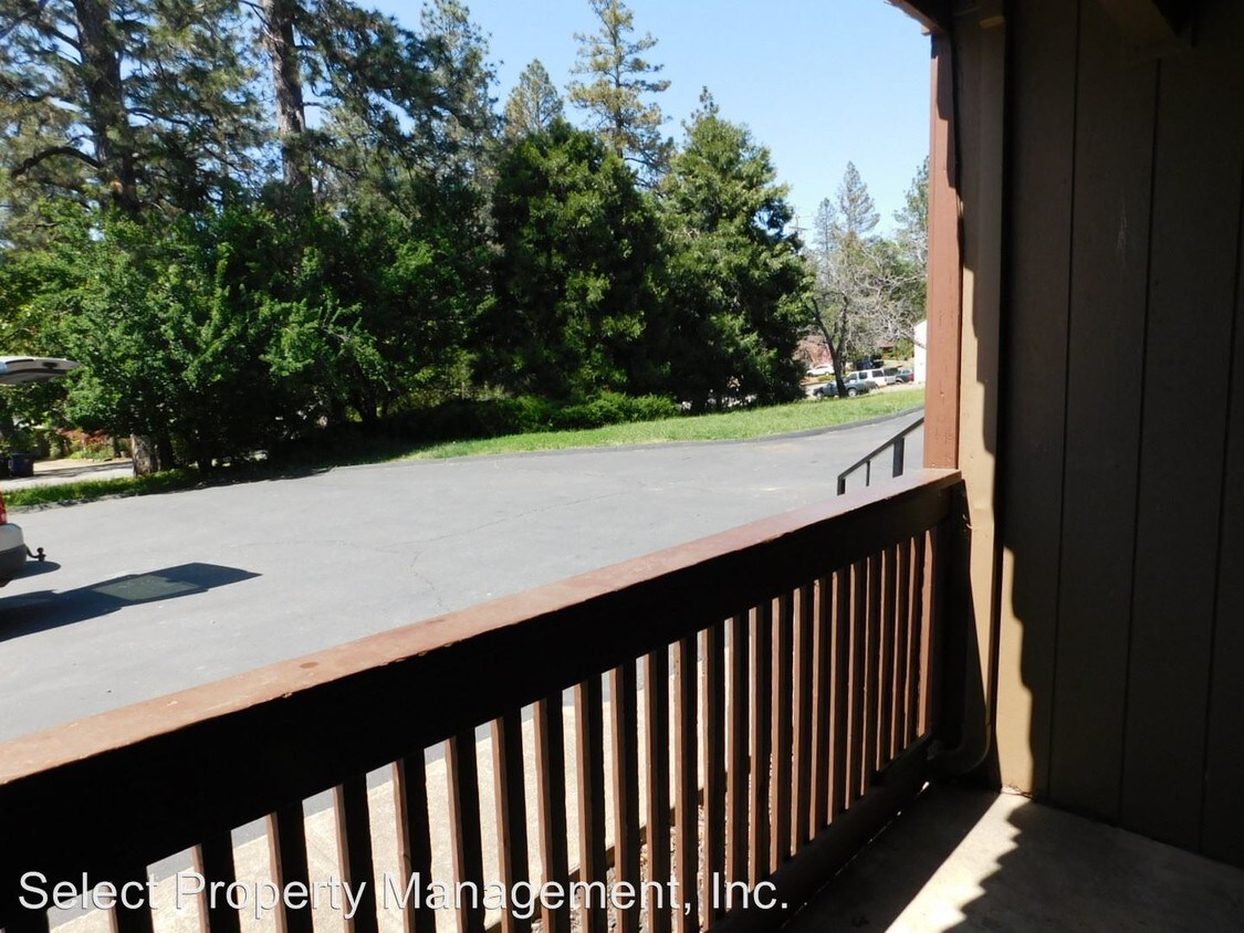 Foto principal - 2 br, 1 bath Apartment - 714 Willow Street