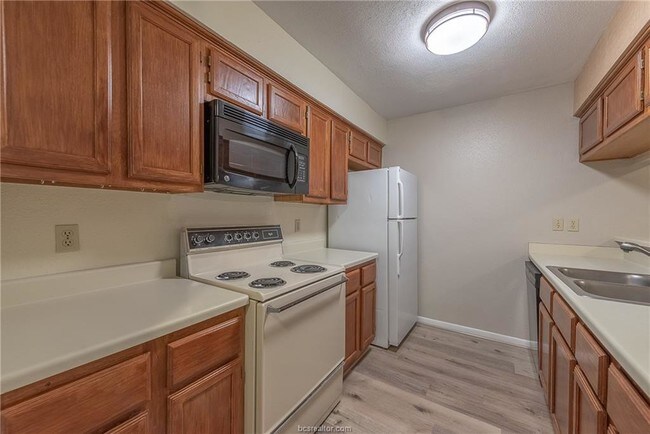 Foto del edificio - 1501 Stallings Dr