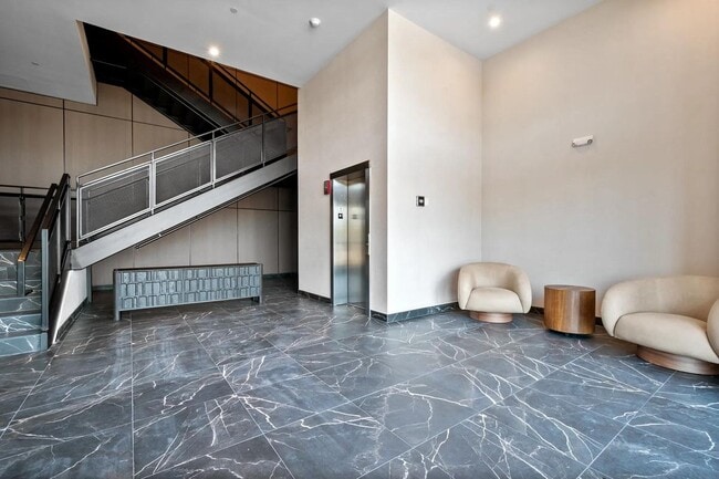 Building Photo - 728 Waukegan Rd