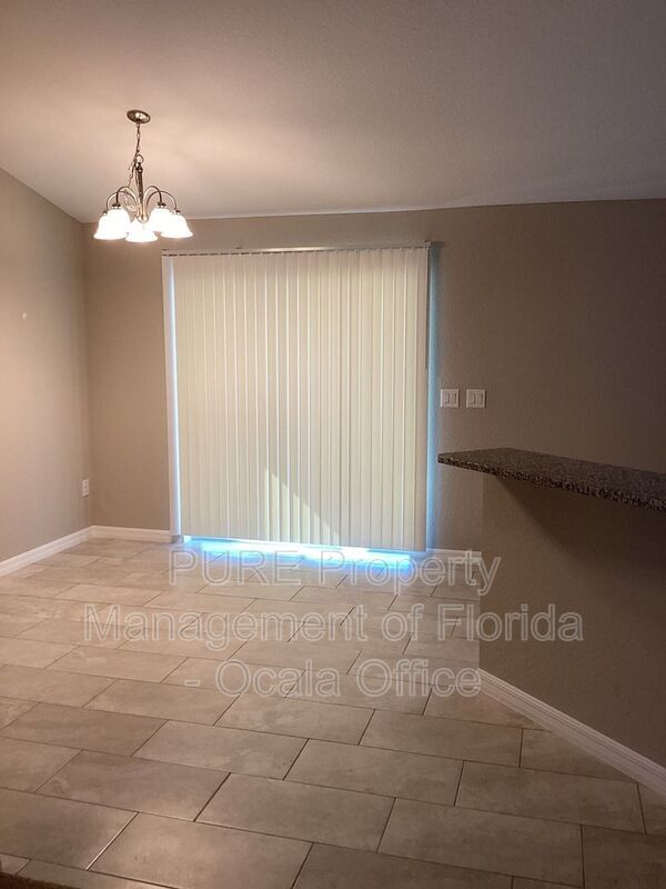 Building Photo - 2640 SW 153rd Pl Rd