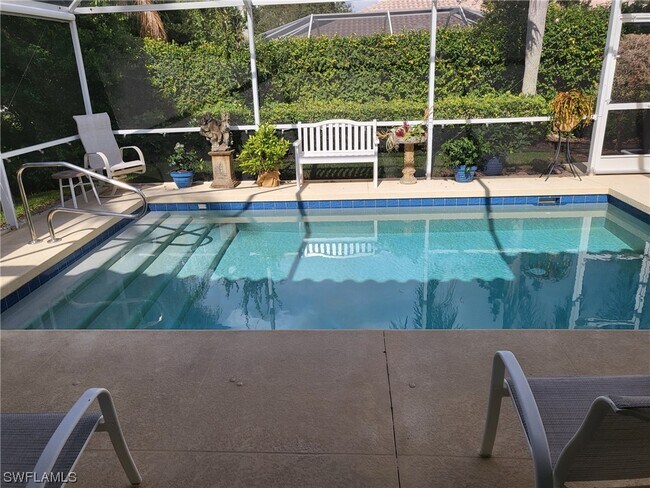 Foto del edificio - 7359 Emilia Ln