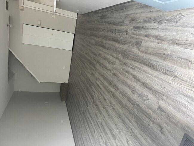 Foto del edificio - 1354 Normantown Rd