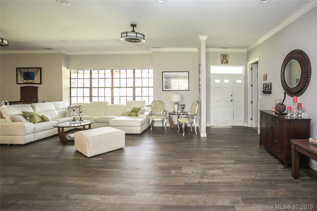 Foto del edificio - 18900 Stirling Rd