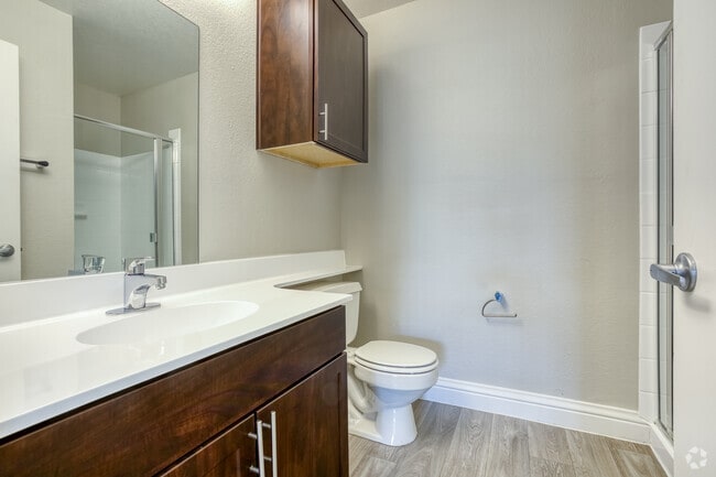 2BR, 2BA - 1035 SF Bathroom - Invitational Apartments
