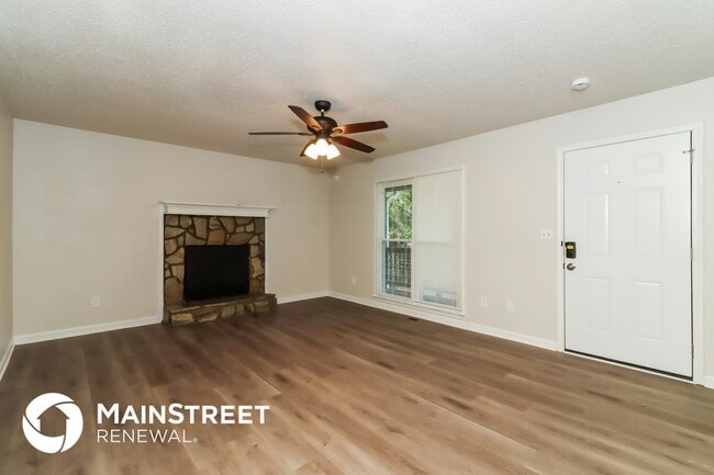 Building Photo - 41 Valley Dr