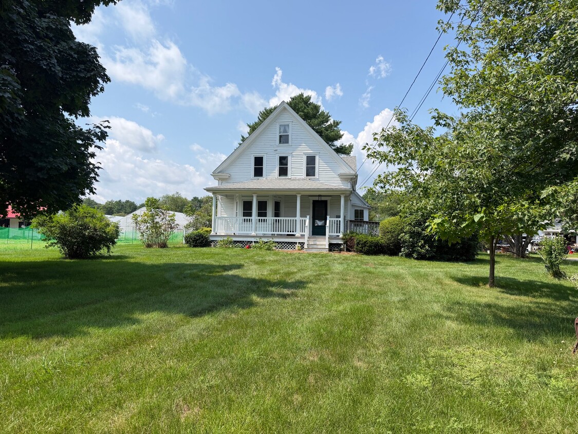 Building Photo - 74 Anawan St